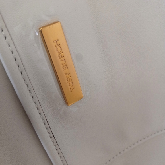 Tory Burch Cleo Shoulder Bag in New Ivory, Large size Frame bag. - Picture 16 of 16